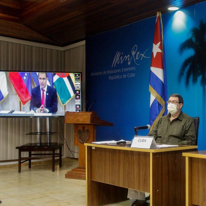 La ALBA-TCP no se queda de espectador, asume una postura