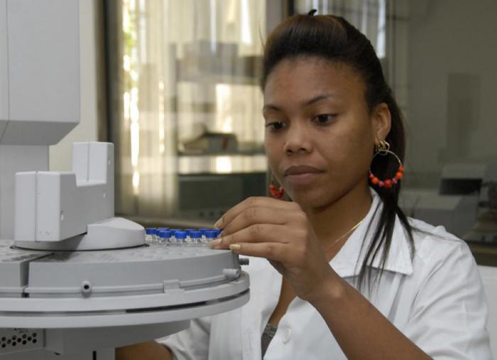 Cuba entre los siete países de la región que alcanzan la paridad de género en la investigación científica