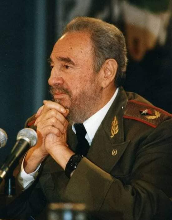 Siempre vivo, Comandante