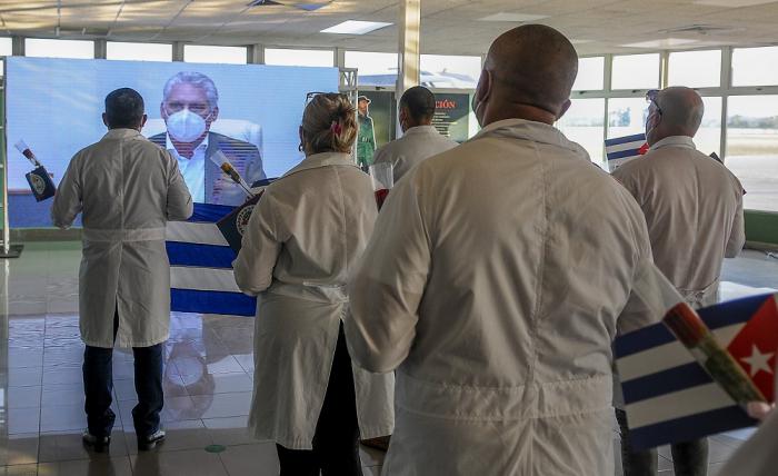 Llegó a Cuba brigada médica procedente de Belice