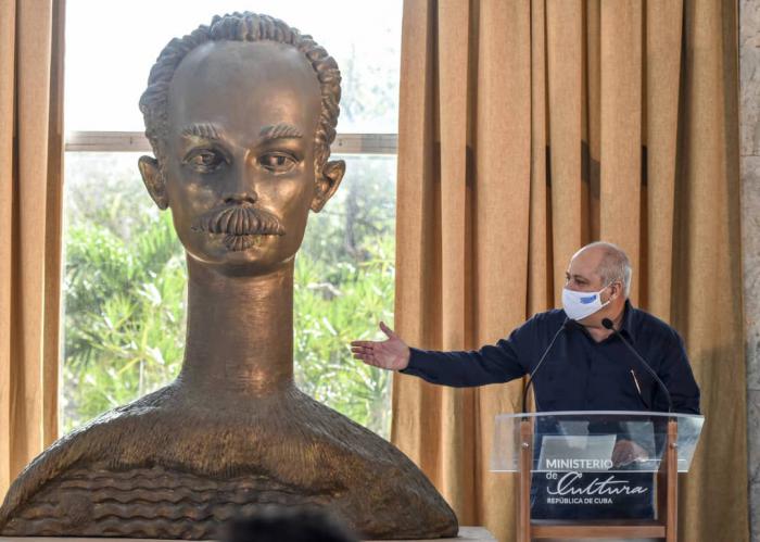 Para fortalecer la cultura cubana, tienes la palabra