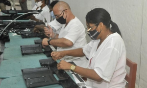 Una medida salarial sin antecedentes en la empresa estatal cubana