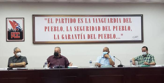 Evalúa Primer Ministro evolución del contexto epidemiológico de la capital