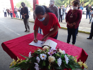 Auditora MINDUS firmando Codigo