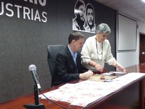 Firma Director de Mercadotecnica y Negocios de Correos de Cuba