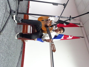 Momento cultural con el Travador Liam