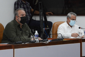 Primer Ministro y Ministro de Industrias