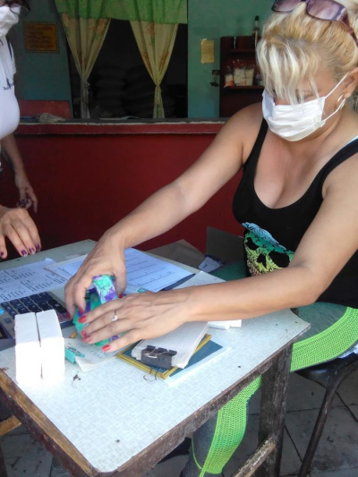 Noticia sobre producción de aseo en Cuba