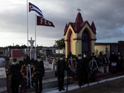 Ofrendas florales de Raúl y Díaz-Canel encabezaron tributo a José Antonio Echeverría