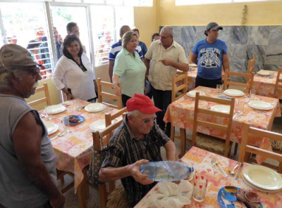 Aumenta la cantidad de cubanos beneficiados por la asistencia social 