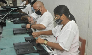 Una medida salarial sin antecedentes en la empresa estatal cubana