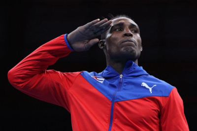 Un derechazo al rostro de la derecha