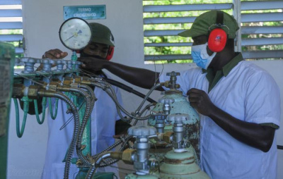 ¿Qué alternativas se diseñan en Cuba para garantizar cobertura de oxígeno medicinal? 
