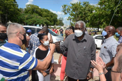 Que en todos los procesos haya la mayor participación popular posible 