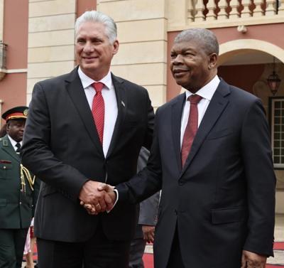 Presidente de Cuba y su homólogo angolano