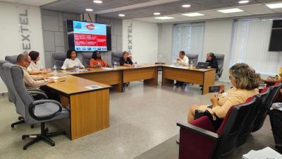 Desarrollo de la Conferencia de Prensa exponiendo afectaciones del bloqueo a la industria